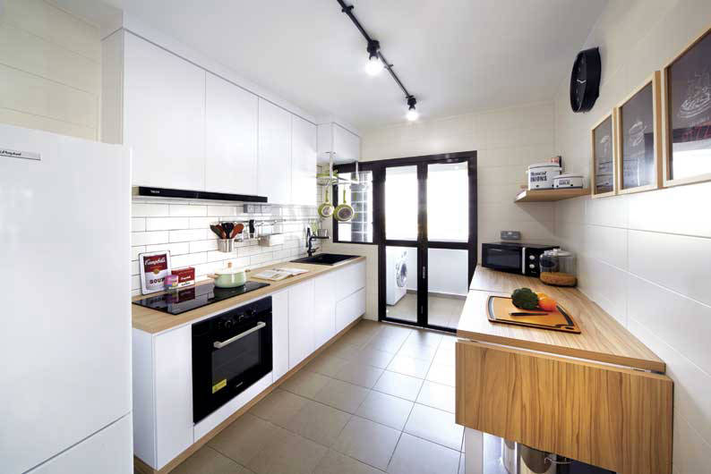 White-Attic-Interior_kitchen