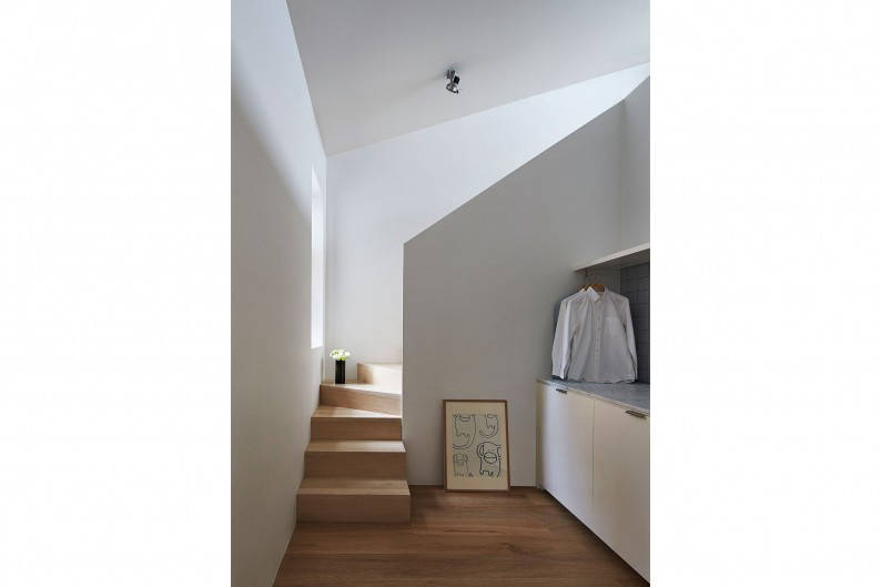 Sonelo_Design_Theresa_St_Residence_staircase