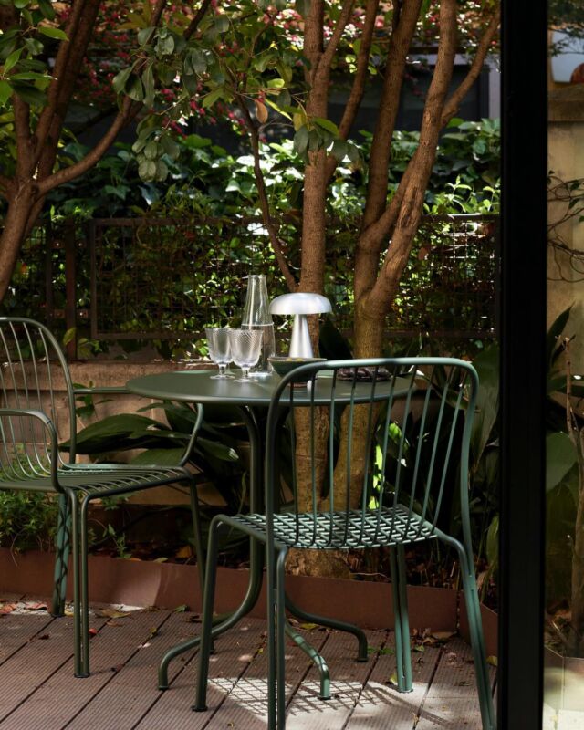 Not just something to be enjoyed indoors, Scandinavian designs can be appreciated outdoors as well with these gorgeous picks from &Tradition @andtradition, available at CULT Design @cultdesignasia

Featured:
Thorvald Series (table and lounge chair)
Como SC53 Portable Table Lamp

Visit link in bio ⬆️ for more outdoor products from &Tradition.

#lookboxliving #Lbdesignnotes #outdoorliving #outdoorfurniture #homeinspo #homegoals #homedecorsg #decorlove #homereno #sgrenovation #instahome